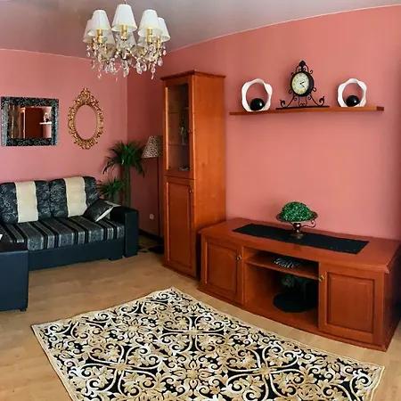 Квартира С Дизайнерским Ремонтом Apartment